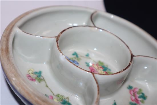 A Chinese lidded dish diameter 14cm